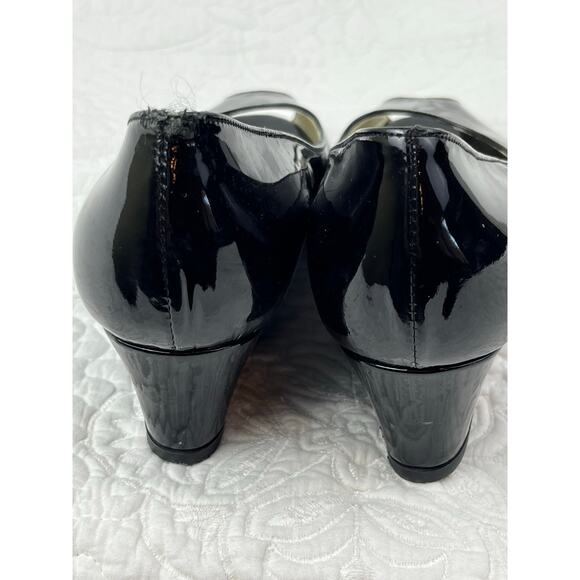 Taryn Rose Womens 36M (5.5 US Size) Black Patent Slip On Wedge Heel Peekaboo Toe - Picture 7 of 9